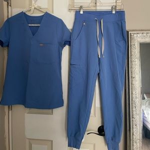 Figs scrubs